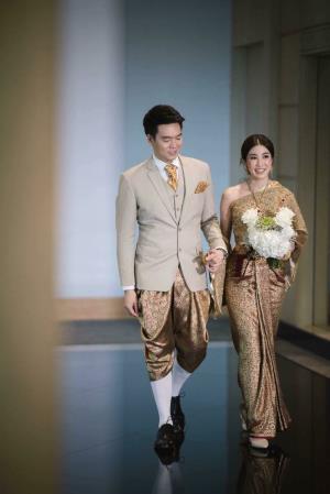 ชุดไทยเจ้าสาว ชุดไทยจักรพรรดิ์ เช่าที่แบมบี้ เวดดิ้ง ห้วยขวาง
